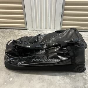 Patagonia Black Hole Matte Wheeled Duffel Bag 100L Luggage Travel